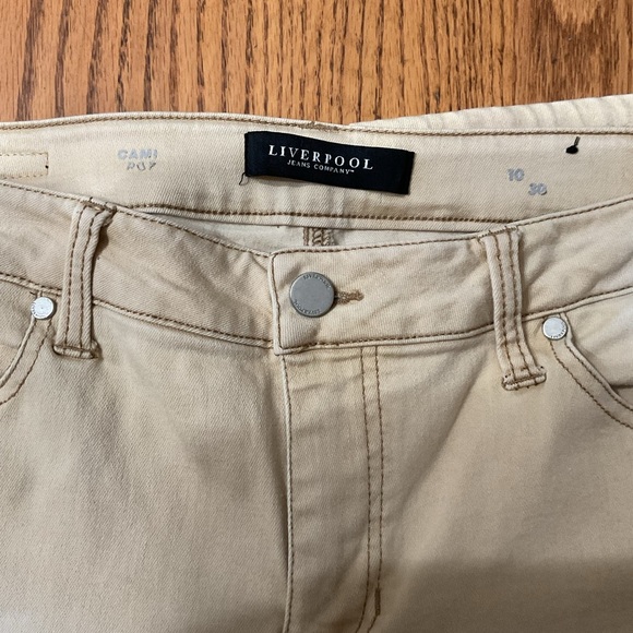 Liverpool Women's cream color jeans size 10 inseam 30 inches - Picture 3 of 5